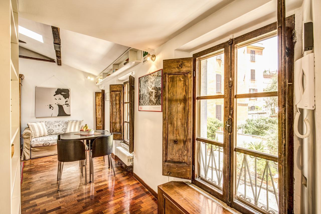 Homehouse Garofano - Rione Monti - Colosseum * Roma