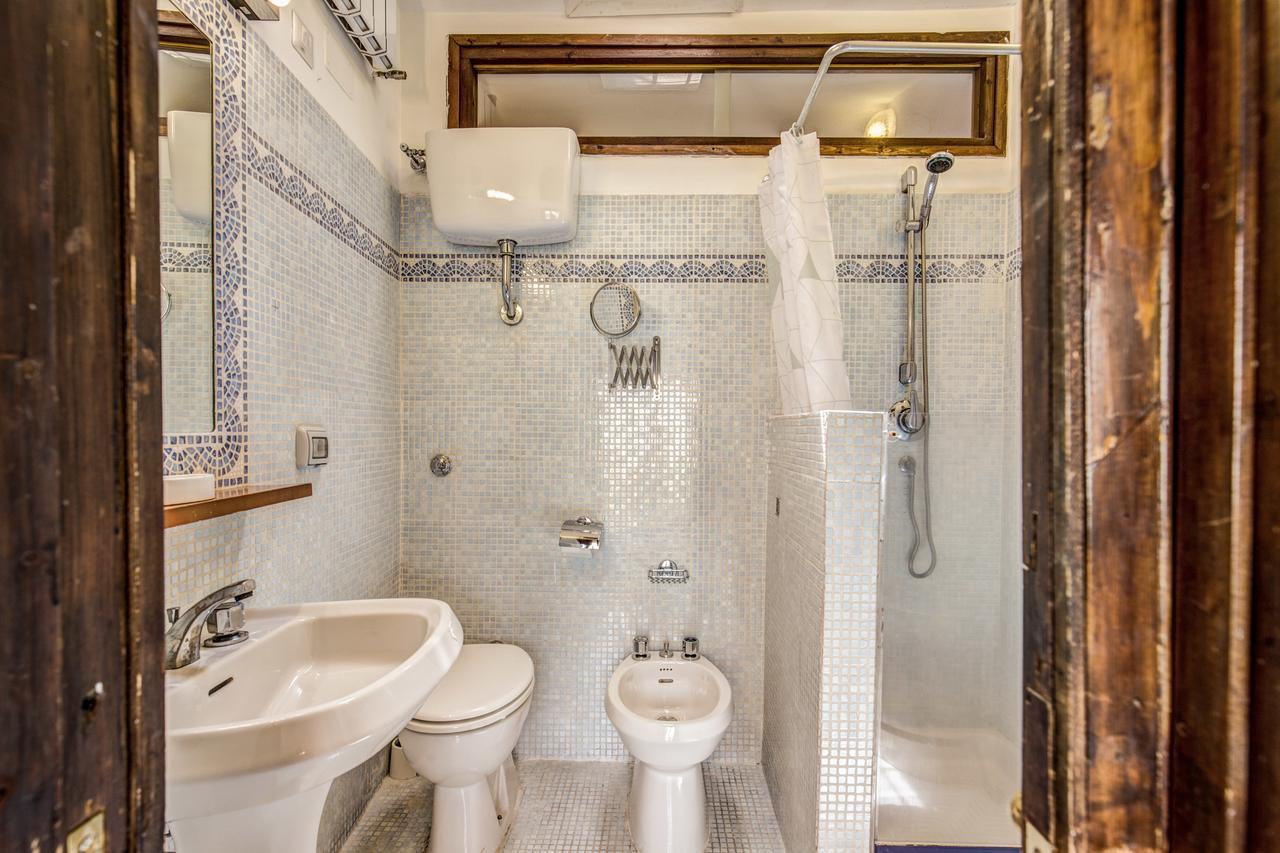 Homehouse Garofano - Rione Monti - Colosseum Appartamento *